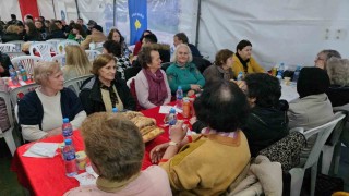 Mehmetçik Kosovada iftar verdi