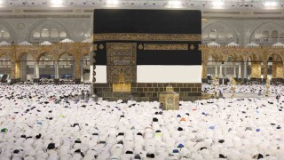 Mekkede milyonlarca Müslüman bayram namazını kıldı