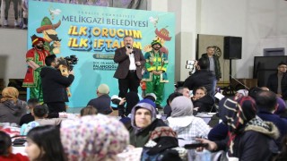 Melikgazide çocuklar ilk oruç, ilk iftar heyecanı yaşadı