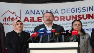 Memur-Sen Genel Başkanı Yalçın: Anayasaya ‘aile, kadın ve erkekten oluşur cümlesi eklenmeli