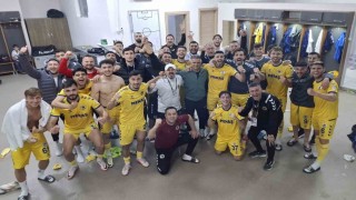 Menemen FK, taraftarının önünde dört dörtlük