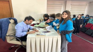Menteşenin kitap kurtları yazar Işık ile buluştu