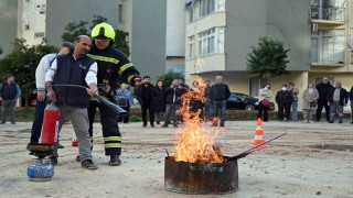 Mersin itfaiyesi afet ve yangın risklerine karşı vatandaşları bilgilendiriyor