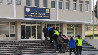 Mersin merkezli operasyonda göçmen kaçakçılığı organizatörü 5 şüpheli yakalandı