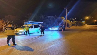 Mersinde jandarmadan trafik ve asayiş uygulaması