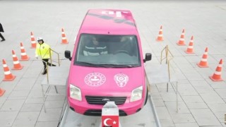 Meydana konan simülasyon aracıyla emniyet kemerinin önemi anlatıldı
