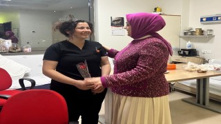 Milletvekili Ünden Tıp Bayramında sağlıkçılara çiçekli kutlama