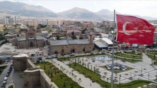 Milli Eğitim Müdürü Yıldız; Erzurum, tarihin her döneminde olduğu gibi Kurtuluş Savaşımızın da öncüsü olmuştur