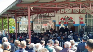 Minik Çınar Berk, dualarla son yolculuğuna uğurlandı