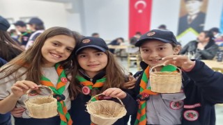 Minik izciler rattan bambu ile sepet yaptı