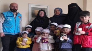 Minik öğrenciler harçlıklarını cami için bağışladılar