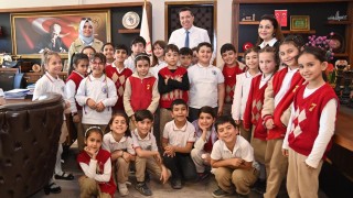 Minik Öğrencilerden Rektör Prof. Dr. Turgay Uzun’a Anlamlı Ziyaret
