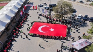 Motosikletçiler Ertuğrul Gazi Türbesinden aldıkları toprağı Çanakkaleye götürmek üzere yola çıktı
