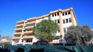 Muğla Büyükşehir 1 Nolu hizmet binasının yıkımına başladı