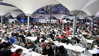 Muratpaşada binler aynı sofrada