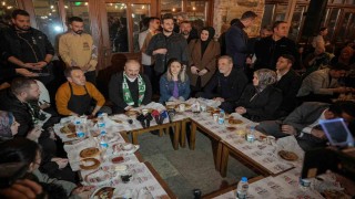 Mustafa Varank, Bursada vatandaşlarla sahurda bir araya geldi