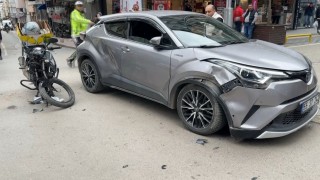 Müşteriye ait araçla kaza yapan otoparkçı, ehliyetsiz çıktı: Kaza anı kamerada