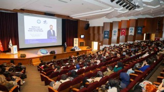 Mutlu ve başarılı çocuk yetiştirmenin formülü BUÜde konuşuldu