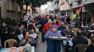 Nazillide Kuaförler Sokağı sakinleri iftarda buluştu