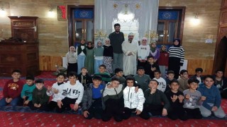 Öğrenciler Ramazanın maneviyatını teravih buluşmasında yaşadı
