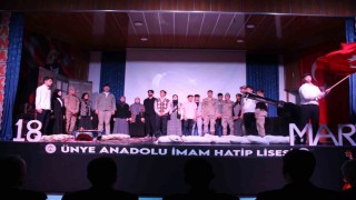 Öğrencilerden Çanakkale Zaferi koreografisi