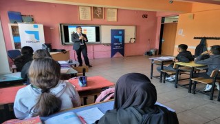 Öğrencilere meslek seçiminin önemi anlatıldı