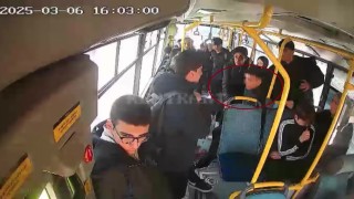 Okul çıkışı çıkan kavgada 2 lise öğrencisi birbirini bıçakladı