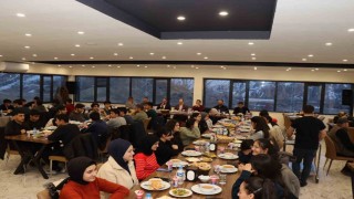 Oltu Kaymakamından öğrencilere iftar