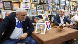 Ölüler kıraathanesinde bayram geleneği bozulmadı
