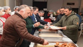 Osmangazi Belediyesi Panayırda iftar sofrası kurdu
