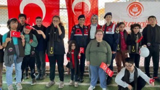 Osmaniye İl Jandarma Komutanlığı’ndan Özel Eğitim Öğrencilerine Anlamlı Ziyaret