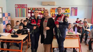 Osmaniye Jandarmasından Kadınlara Anlamlı Ziyaret