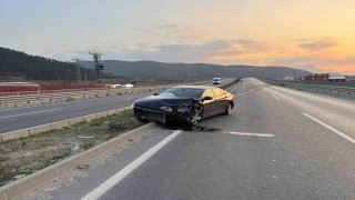 Osmaniyede otomobil refüje çıktı: 1 yaralı