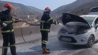 Osmaniye'de Seyir Halindeki Otomobil Alev Aldı