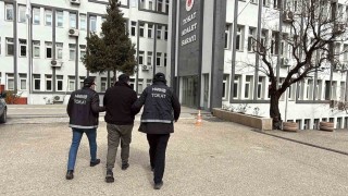 Otogarda yakalanan şüphelinin üzerinden bonzai hammaddesi çıktı