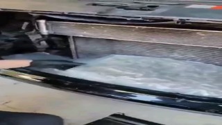 Otomobilin radyatör ve tamponundan 17,5 kilo esrar ele geçirildi