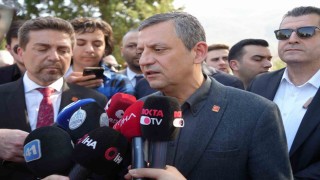 Özgür Özel, eski milletvekili Haydar Akarın babasının cenaze namazına katıldı