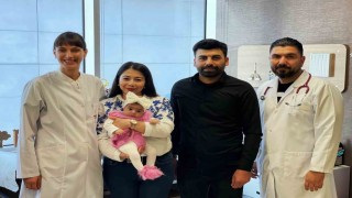 Özofagus atrezisi olan yeni doğan bebeğe üç kesiden yemek borusu yapıldı