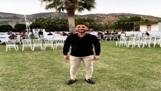 Park halindeki tıra çarpan motosikletli yaşamını yitirdi