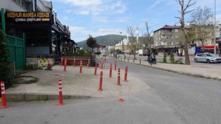 Pendikte husumetlilerinin dükkanına ateş açan şahıslar müşterileri vurdu: 1 ölü, 2 yaralı