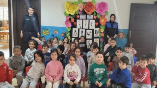 Polis Ekiplerinden Güvenlik ve Bilinçlendirme Seminerleri
