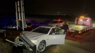 Polisten kaçarken kaza yaptı, paylaşımı dikkat çekti: Alkollüyken araç kullanmayın, polisten kaçmayın