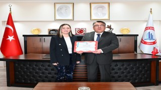 Prof. Dr. Durmuş Günay Kütüphanesi dünyanın en iyileri arasında