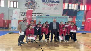 Rekabet Kurumu Kız Anadolu Lisesi Futsal Takımı yarı finalde