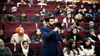 Rektör Prof. Dr. Mehmet Keleş, uluslararası öğrencilerle buluştu
