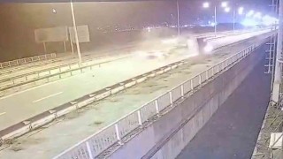 Rizede çekici ile kamyonet çarpıştı, sürücüleri yaralandı