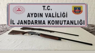 Ruhsatsız silahlarıyla yakalandı