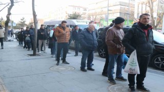 Sakaryada ilk iftar gününde pide kuyruğu
