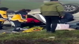 Sakaryada kavşakta iki otomobil çarpıştı: 1 ölü, 3 yaralı