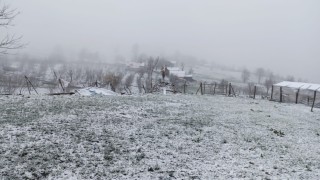Sakaryanın yüksek kesimleri beyaza büründü